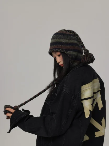 Stylish Knitted Trapper Hat with Striped Pattern - Image 3